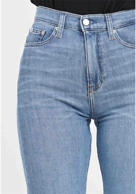 Jeans cinque tasche in denim chiaro da donna CALVIN KLEIN JEANS | J20J2238921A41A4